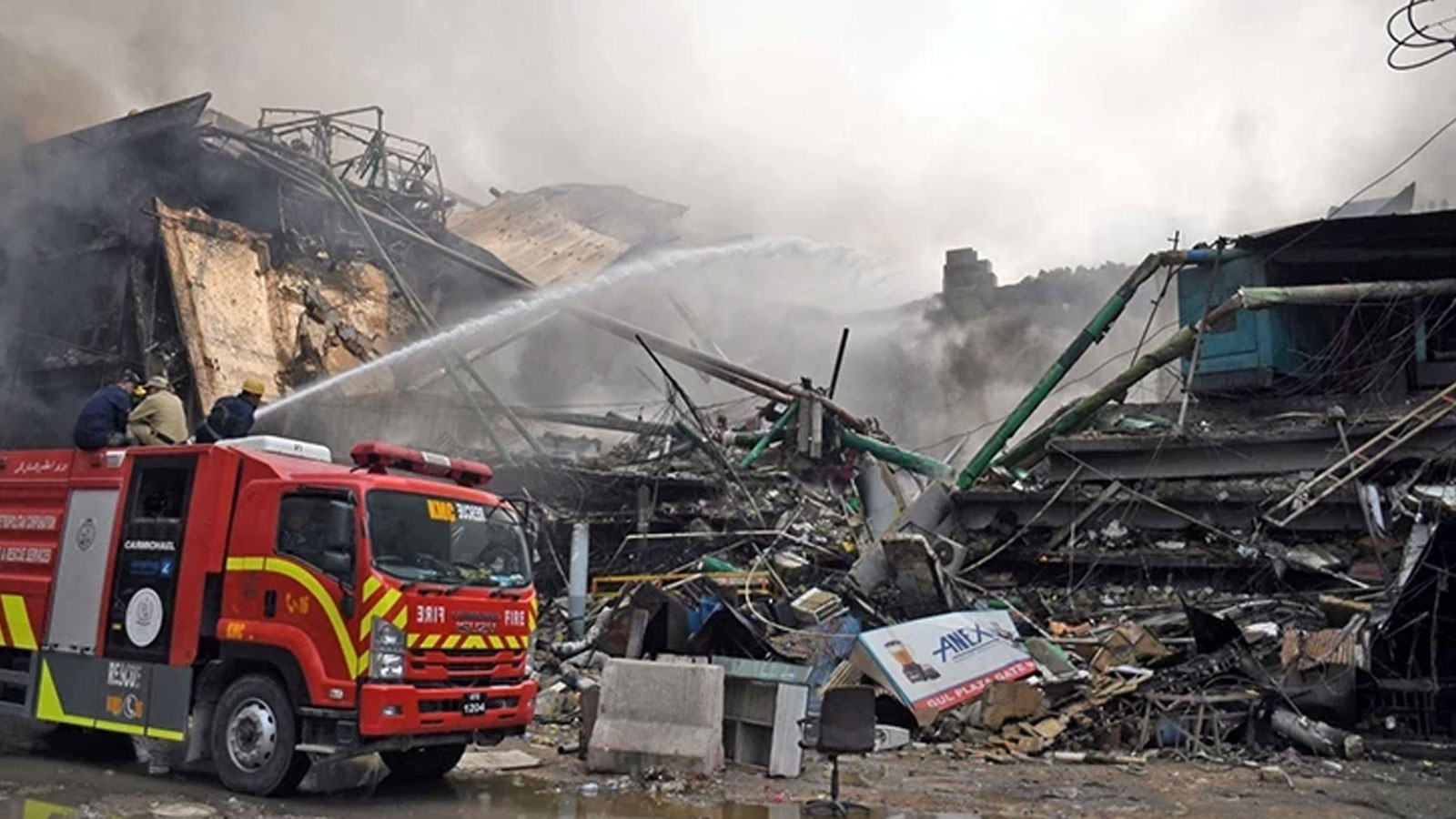 Pakistan’da AVM yangını: Can kaybı 67’ye yükseldi