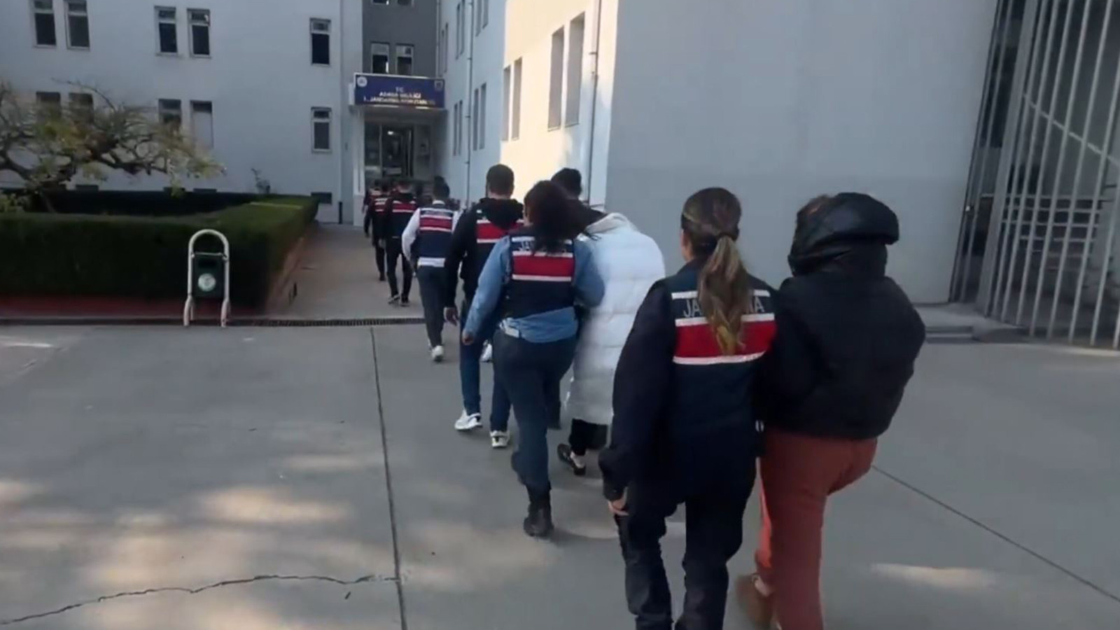 17 il merkezli 'siber dolandırıcılık' operasyonları: 68 tutuklama