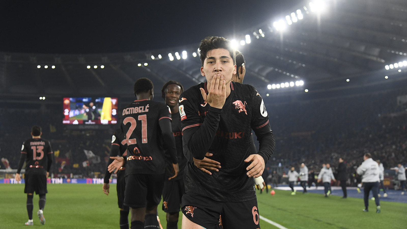 Como Teknik Direktörü Cesc Fabregas'tan Emirhan İlkhan'a övgü: "Çok beğeniyorum"