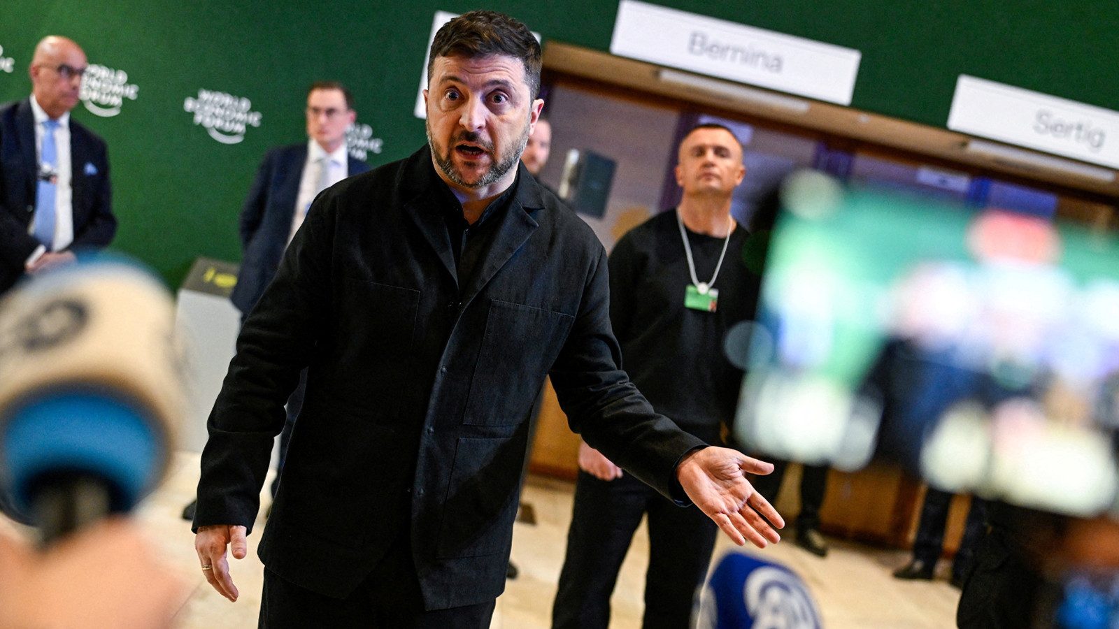 İran’dan Ukrayna Devlet Başkanı Zelenski’ye: Dünya palyaçolardan bıktı