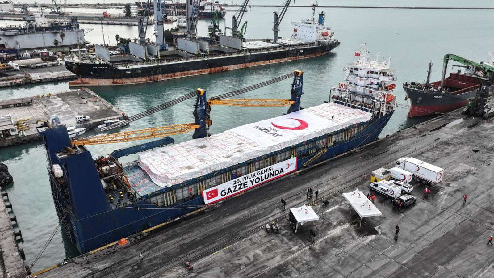 Kızılay'ın 20. "İyilik Gemisi" Gazze'ye uğurlandı