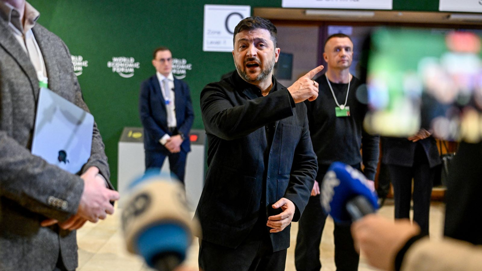 Zelenski Avrupa'ya kızgın: Grönland modundan çıkın