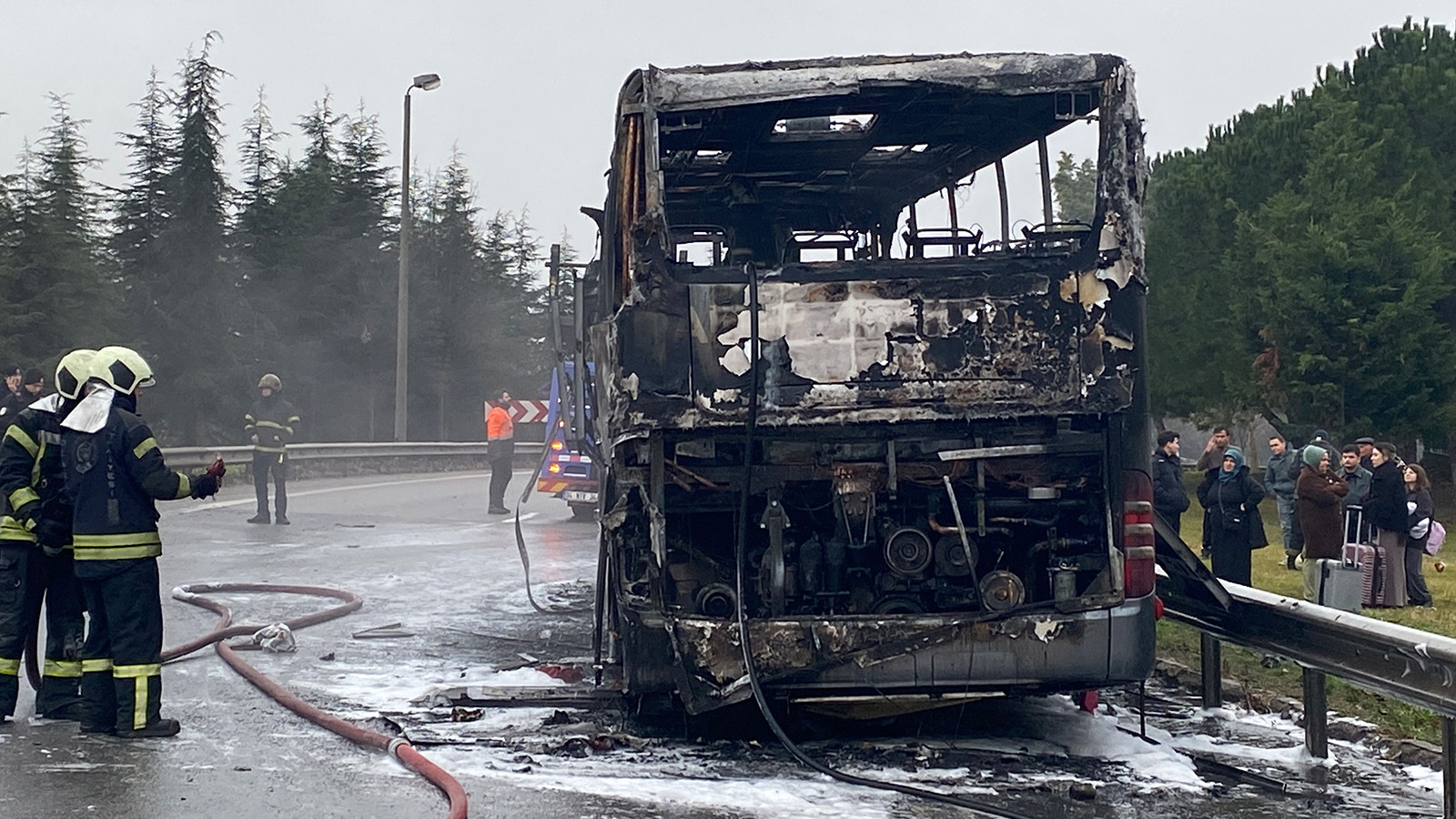 Kocaeli’de yolcu otobüsü yandı