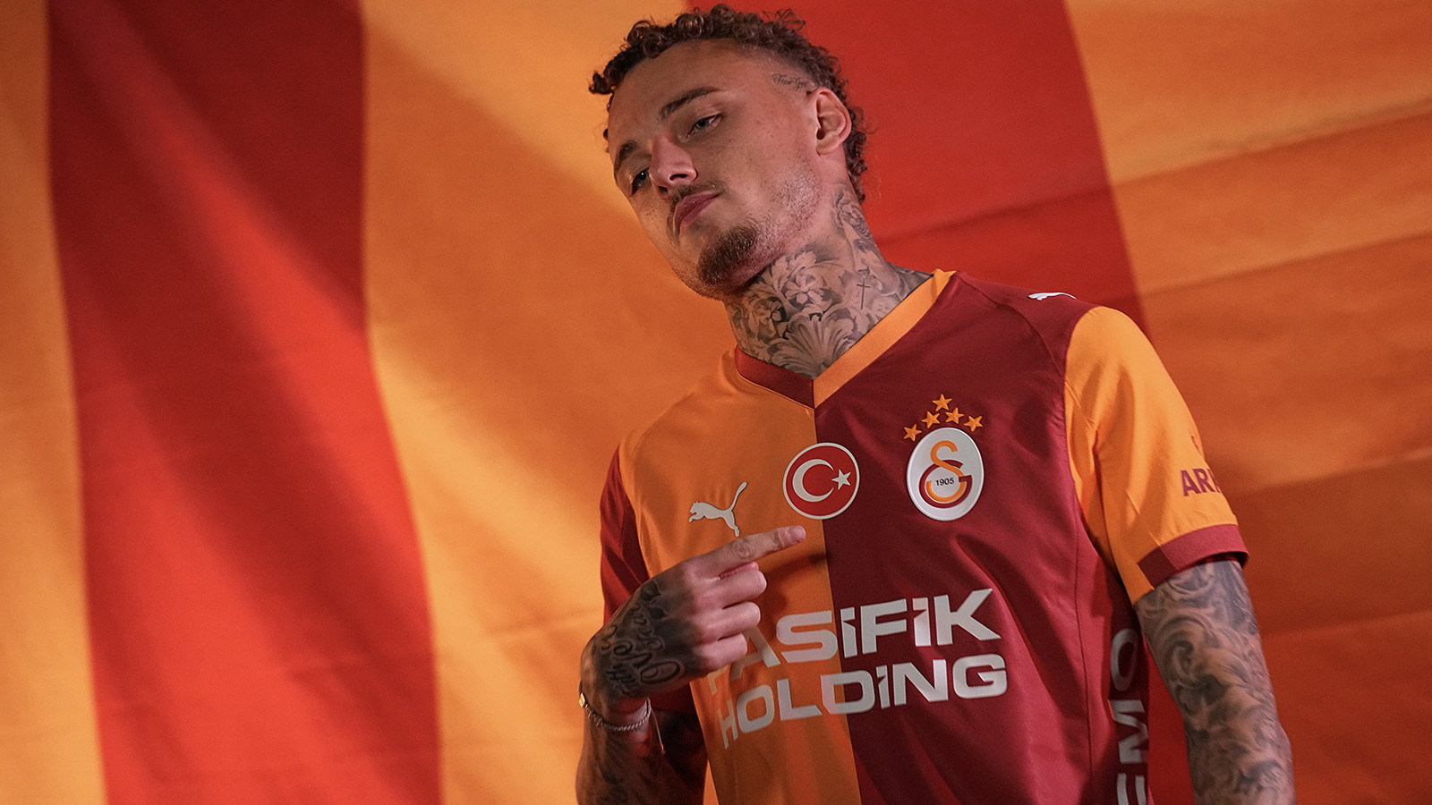 Noa Lang, Galatasaray'ın 214. yabancı futbolcusu oldu
