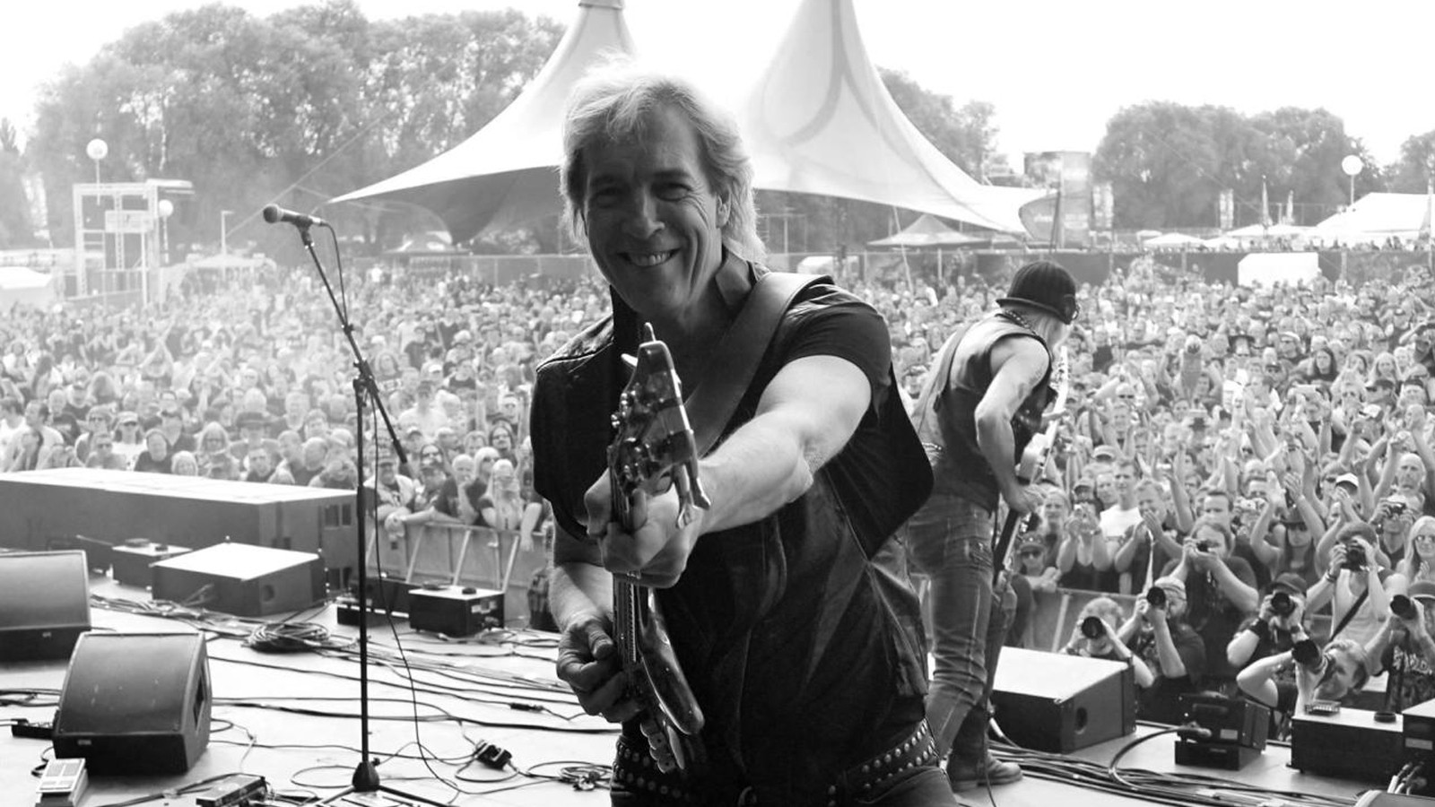 Rock dünyasının  acı kaybı: Francis Buchholz öldü