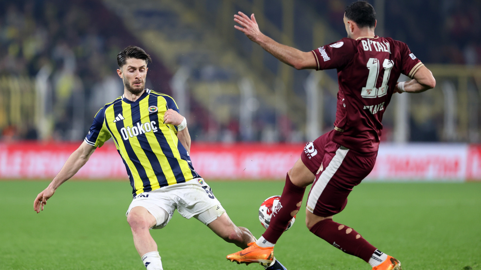 İsmail Yüksek, Göztepe maçında sakatlandı