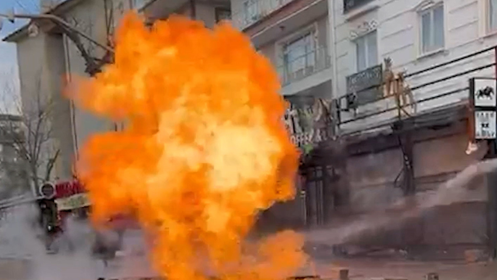 Kırıkkale’de doğal gaz hattı patladı: Alevler metrelerce yükseldi