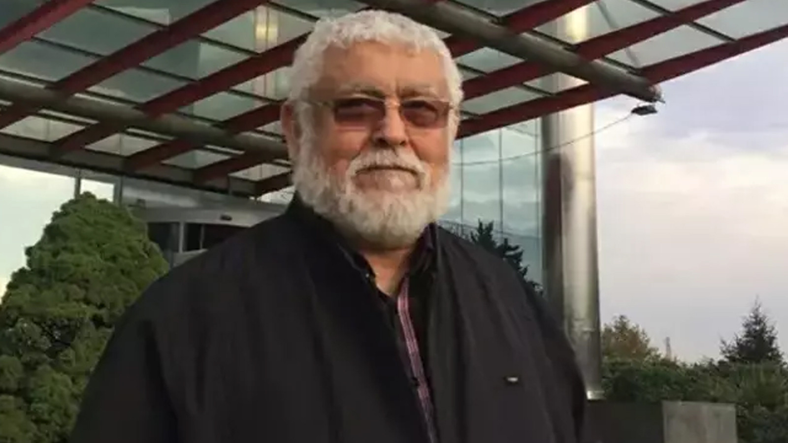 Usta gazeteci Ahmet Reha Öz hayatını kaybetti