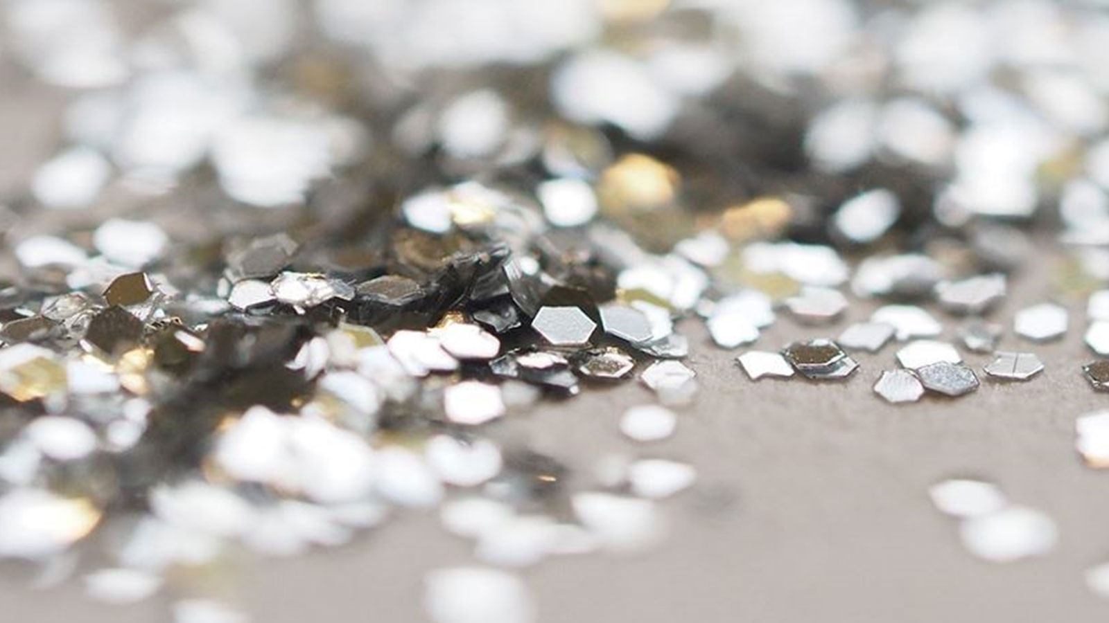 Altın ve gümüş rekor kırmaya devam ediyor