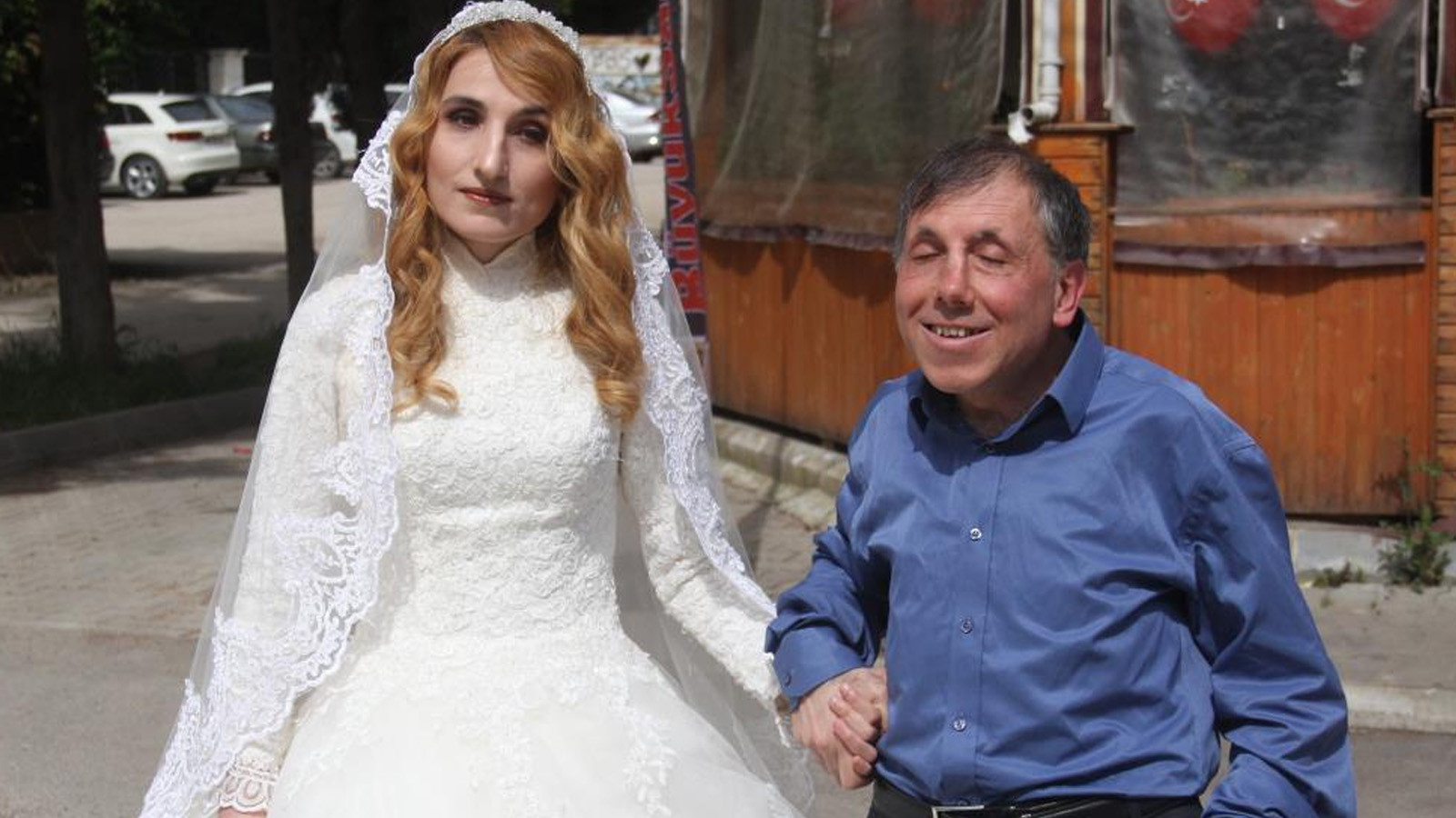 Görme engelli çift feci kazada ağır yaralandı! Her şey 1,5 dakika içinde oldu