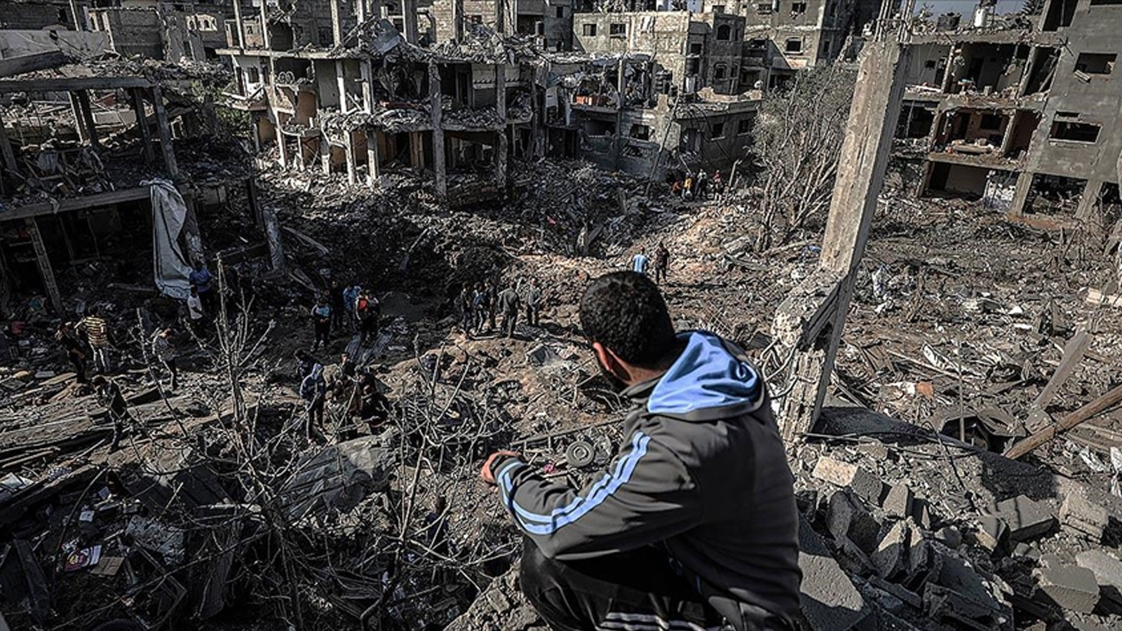 İsrail'in ateşkese rağmen vurduğu Gazze'de can kaybı 71 bin 660'a yükseldi