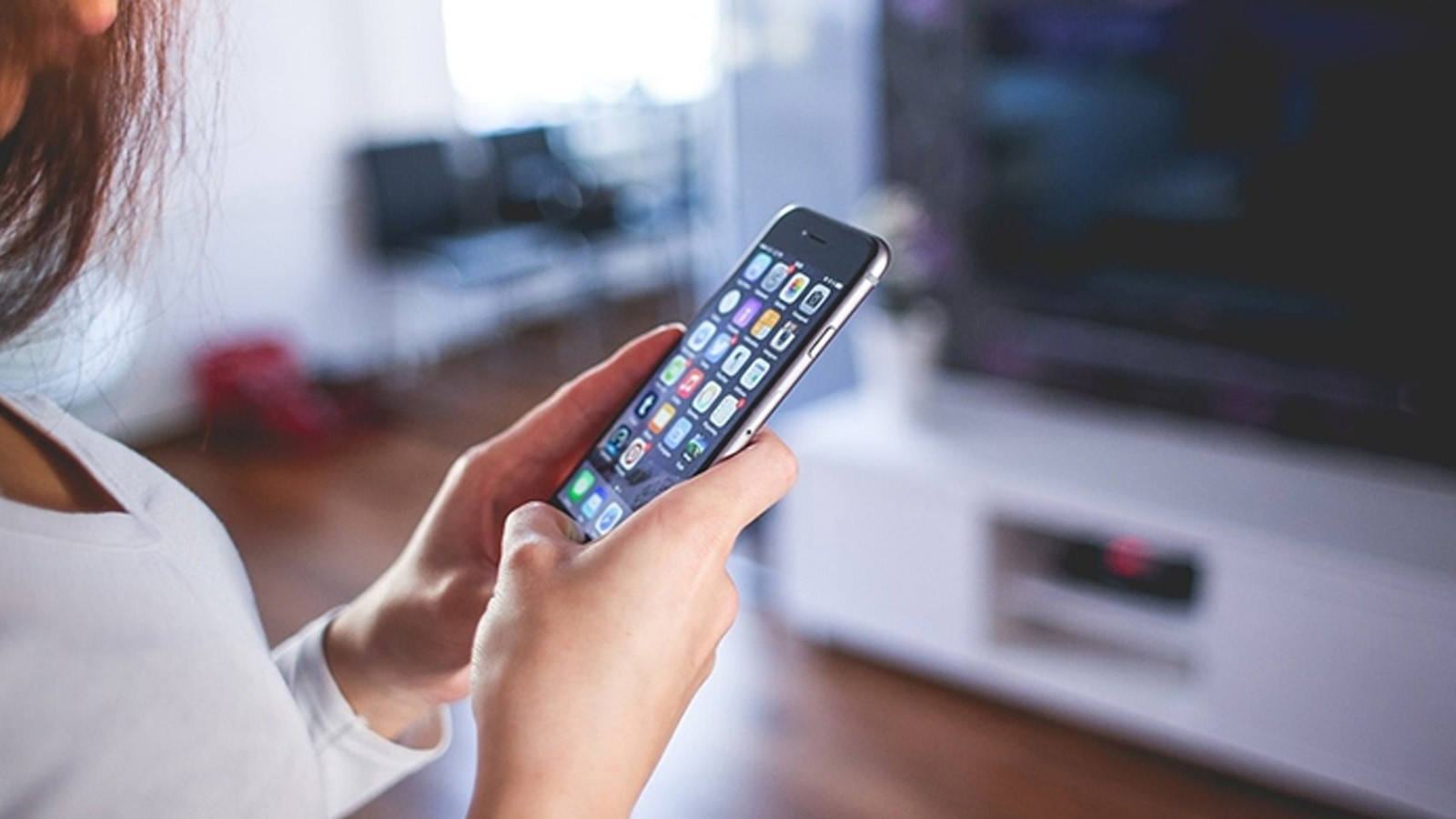 Kamu hastanesinde çalışan hemşireye sosyal medyadan terör propagandasına gözaltı