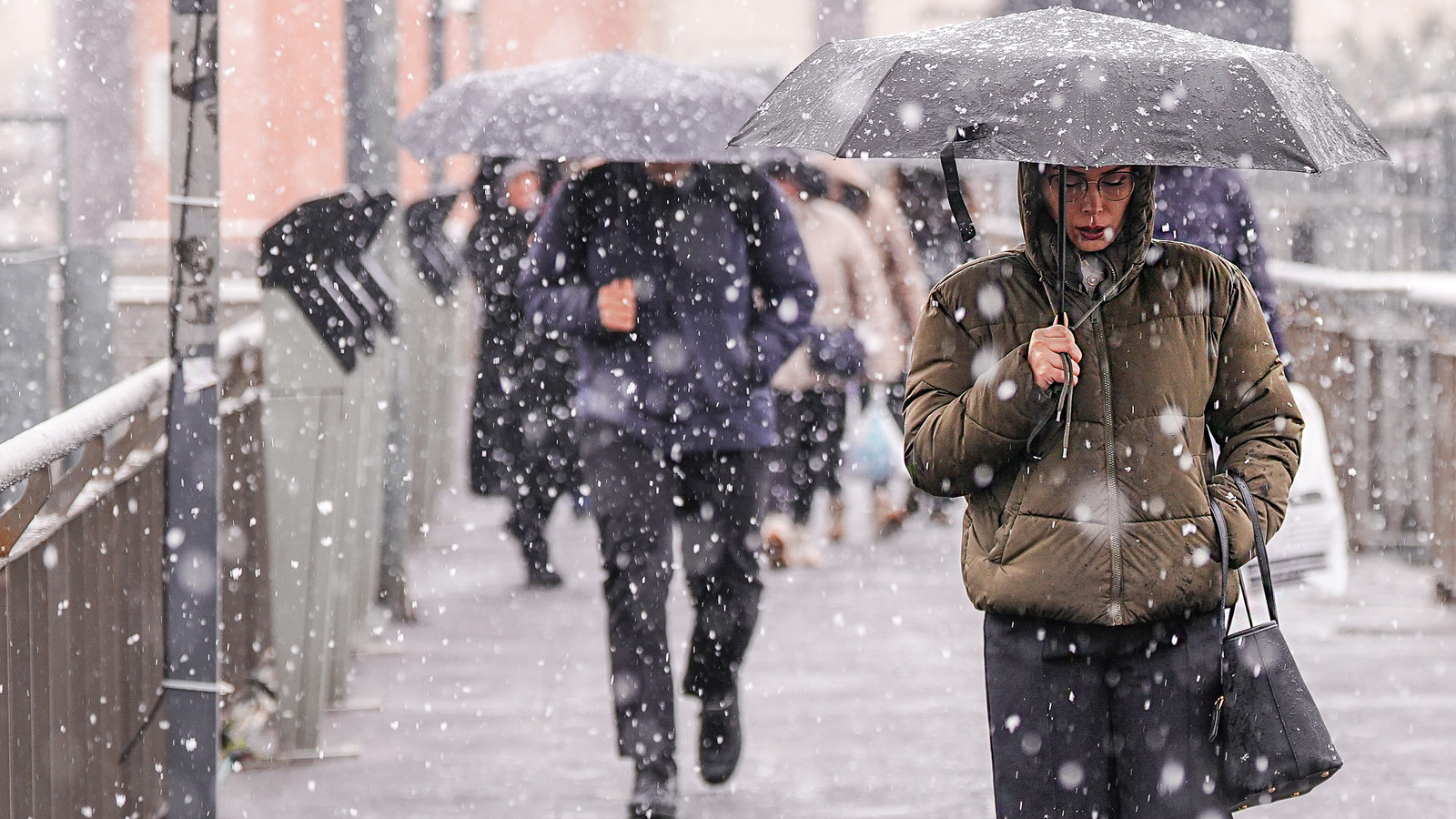 Kış şartları 81 ilde sertleşiyor: Meteoroloji İstanbul için tarih verdi, 5 gün sürecek