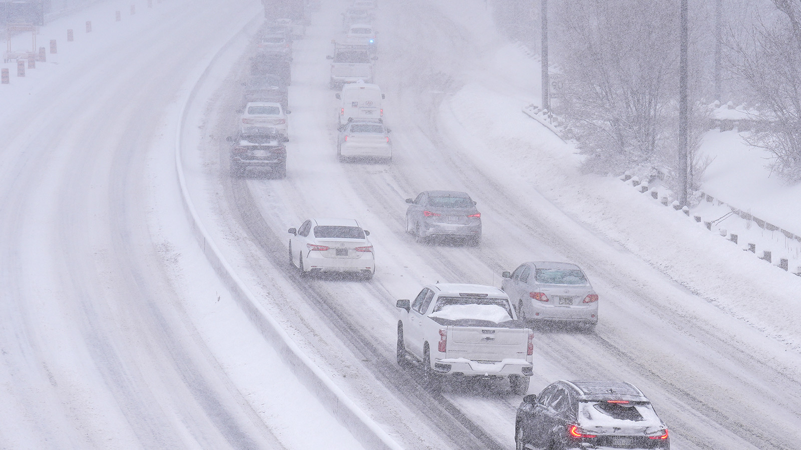 ABD'de tarihi kış! Kar fırtınasının bedeli belli oldu