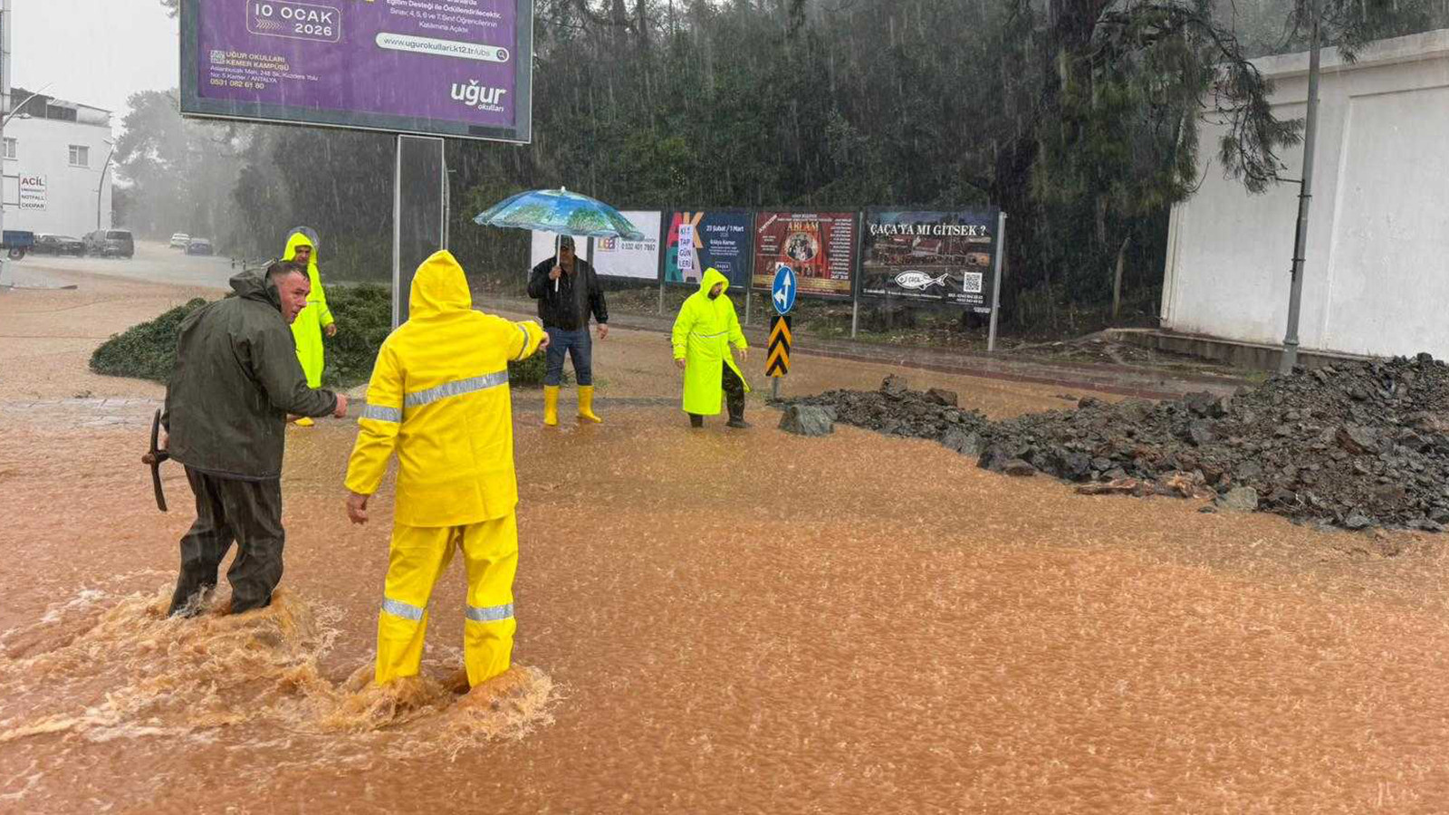 Antalya'da hortum ve sel!