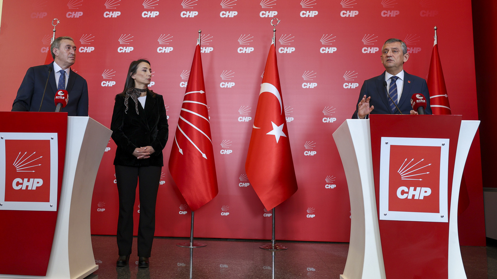 DEM Parti'den CHP'ye ziyaret: Suriye'de barışı hakim kılan bir çözümden yana olduk