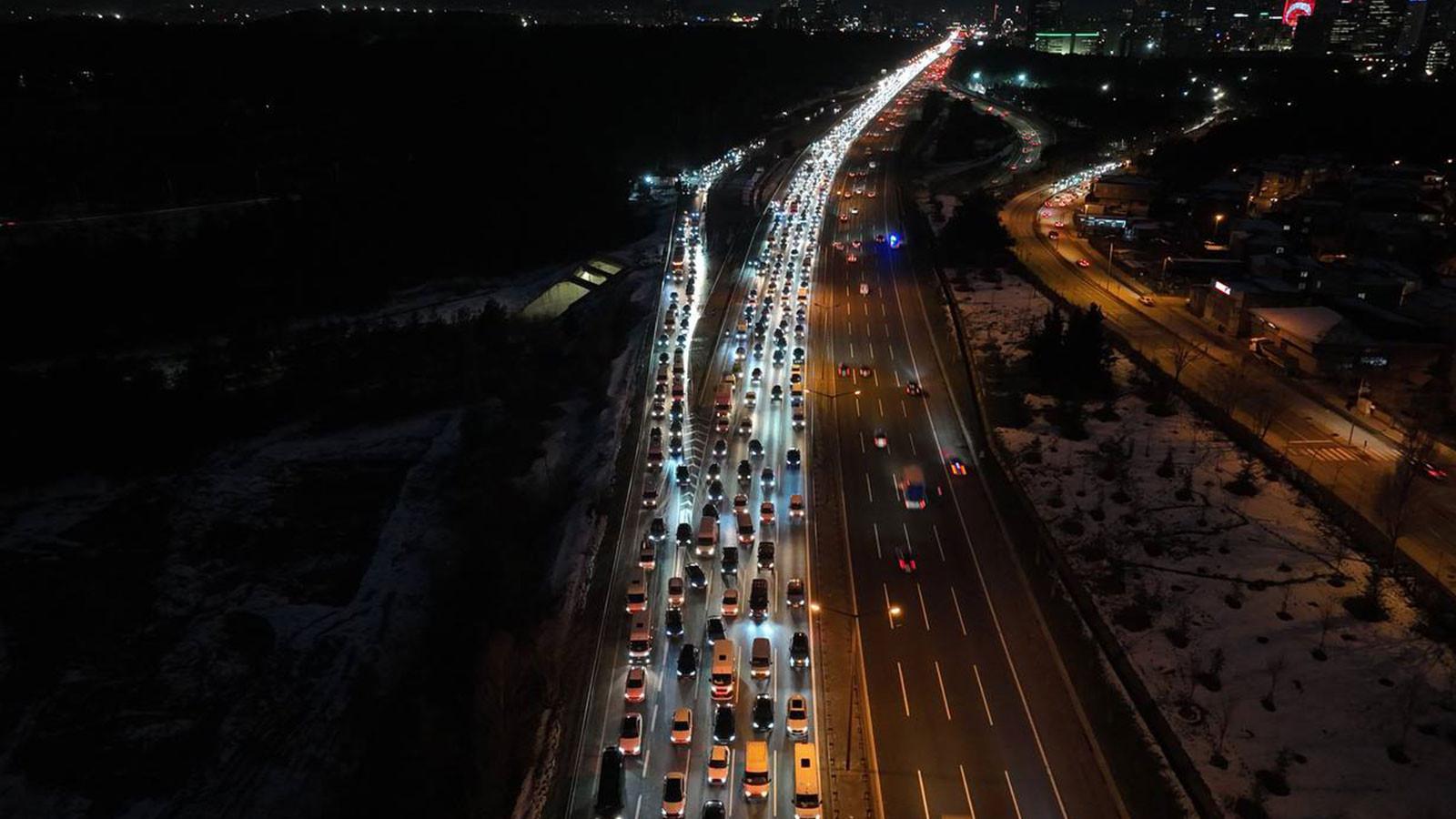 İstanbul'da trafik yoğunluğu yüzde 85'e çıktı