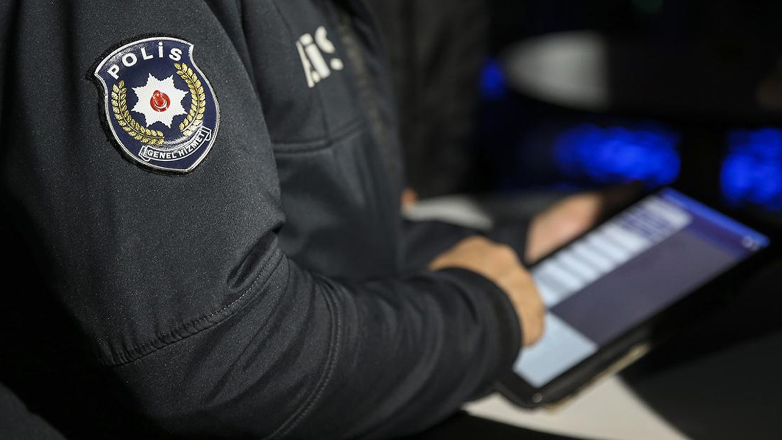 İzmir’de trafikte saldırı: Ehliyetine 20 yıl el konuldu