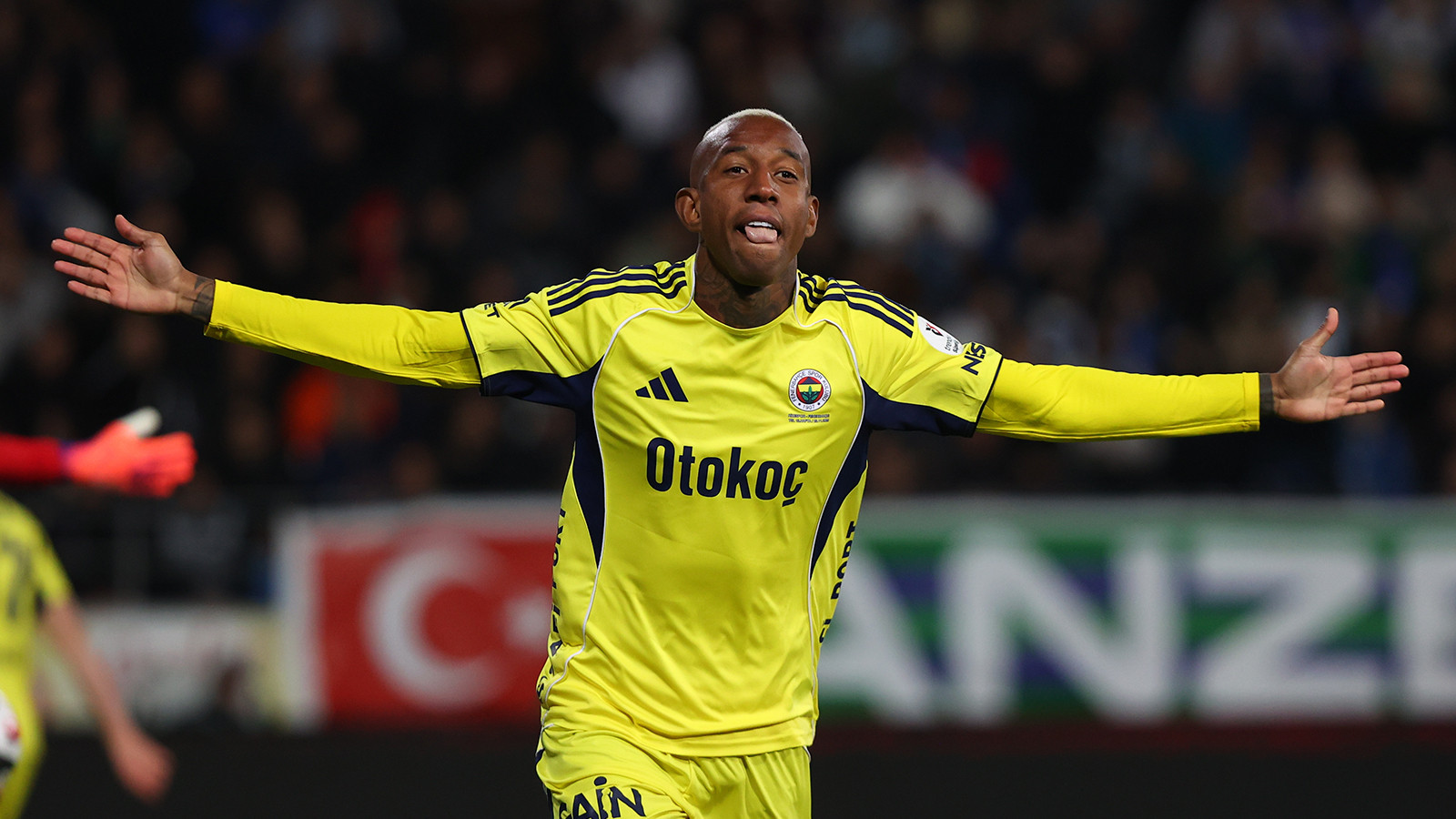 Anderson Talisca: "Hayalim Fenerbahçe'yi lig şampiyonu yapmak"