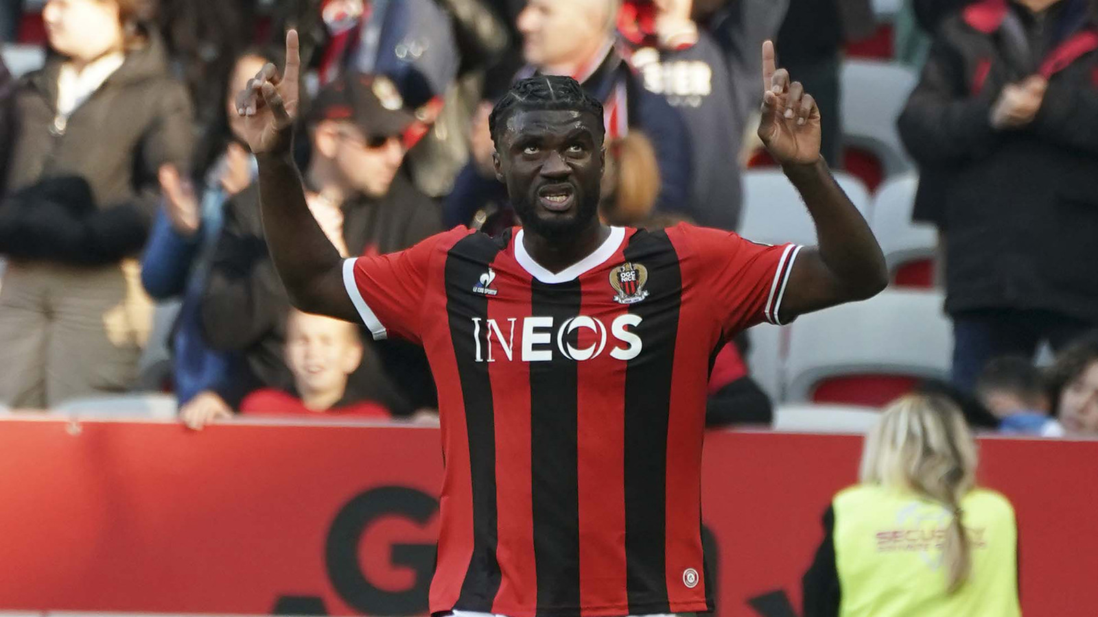 Beşiktaş, Nijeryalı golcü Terem Moffi'nin peşinde