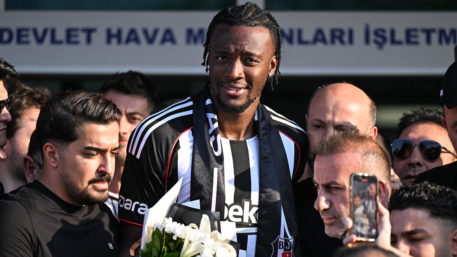 Beşiktaş, Tammy Abraham'ın satışıyla kasasını doldurdu