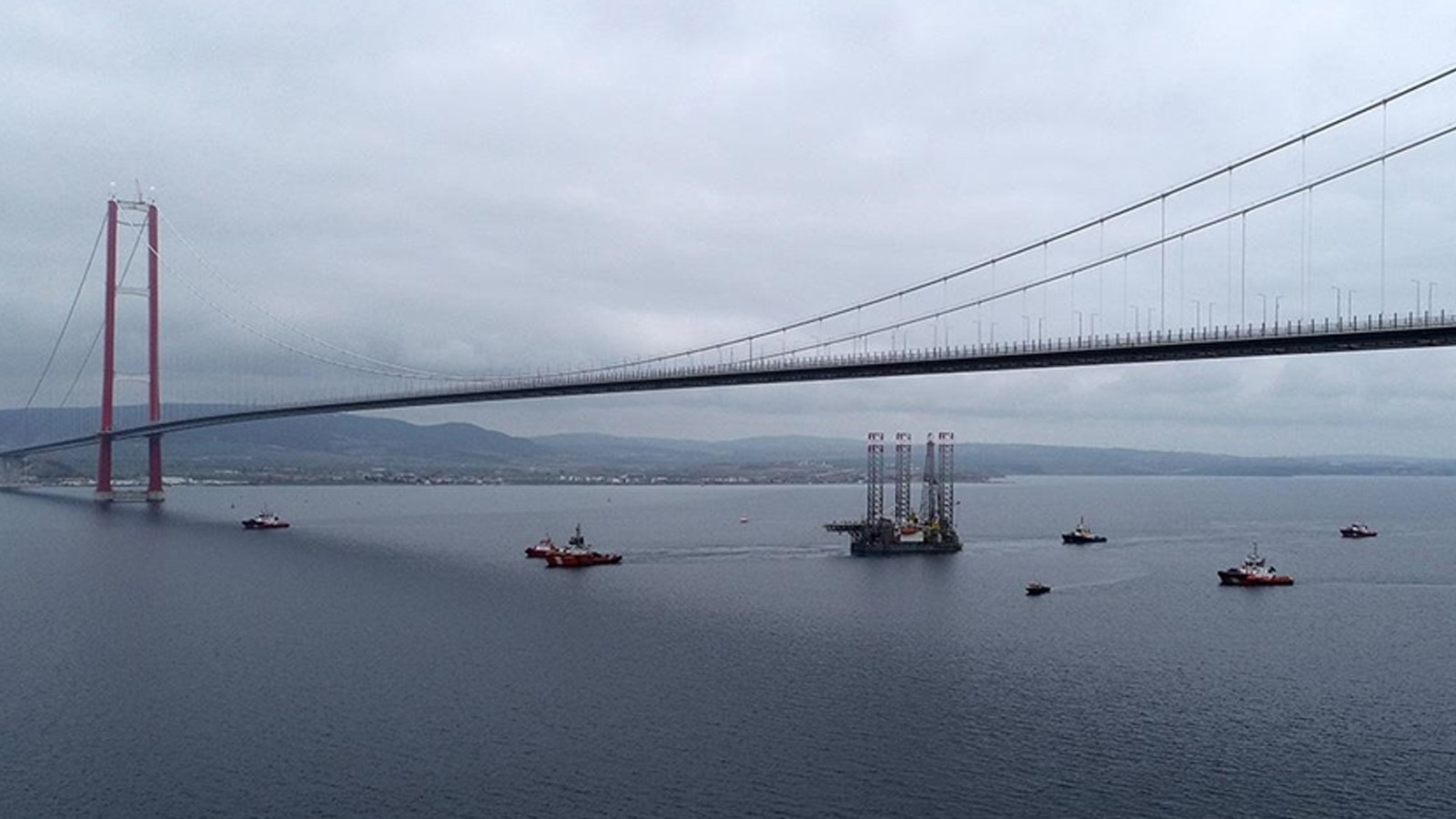 Çanakkale Boğazı transit gemi geçişlerine kapatıldı