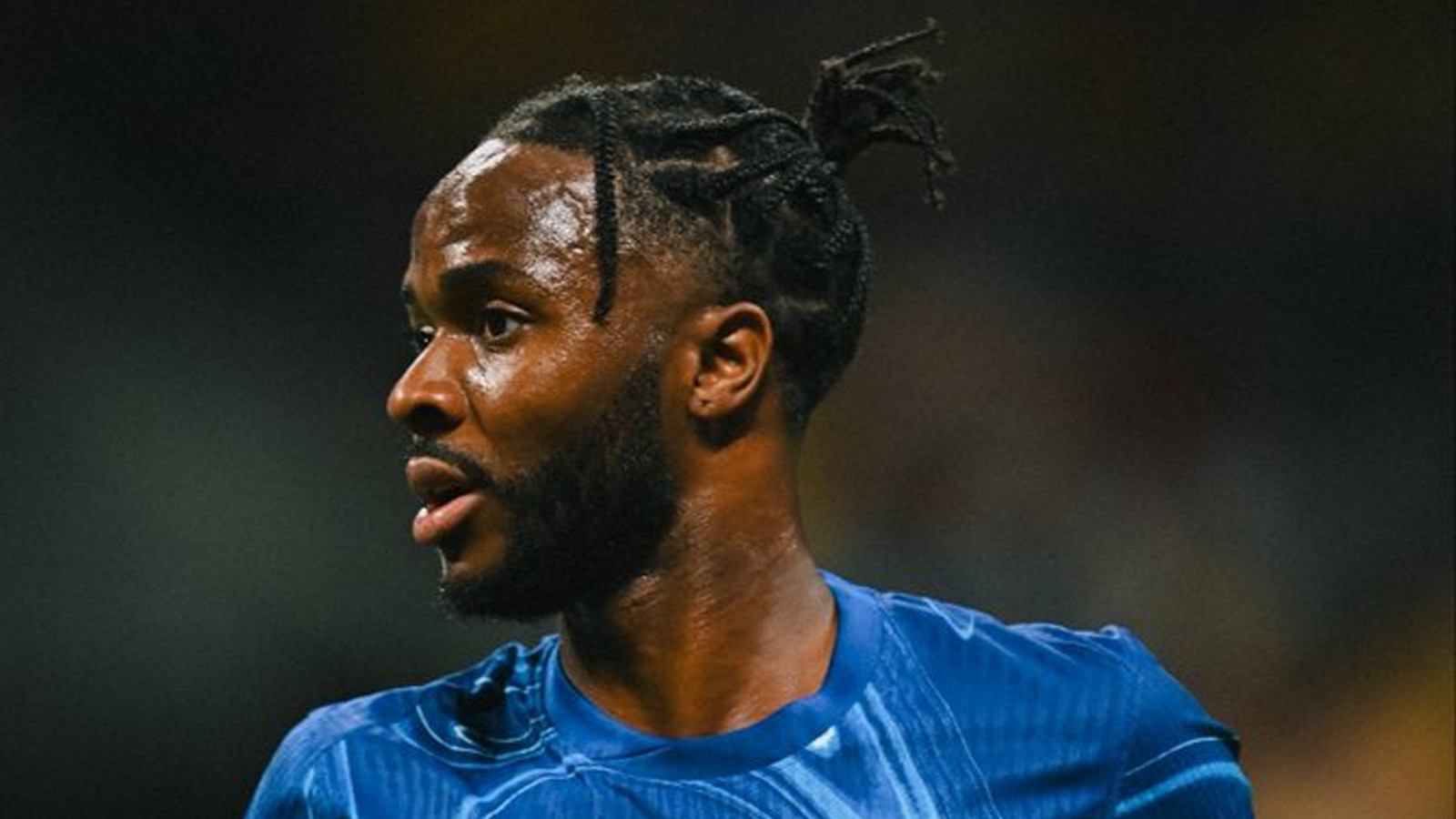 Chelsea Raheem Sterling'i gönderdi