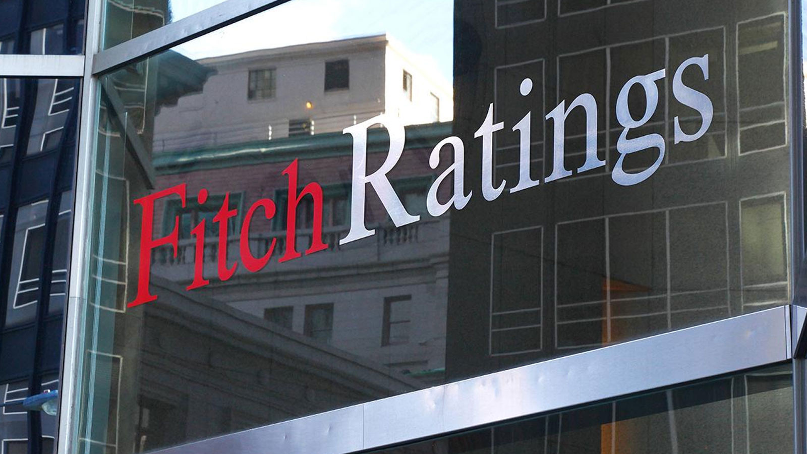 Fitch, bazı Türk bankalarının kredi notu görünümlerini yükseltti