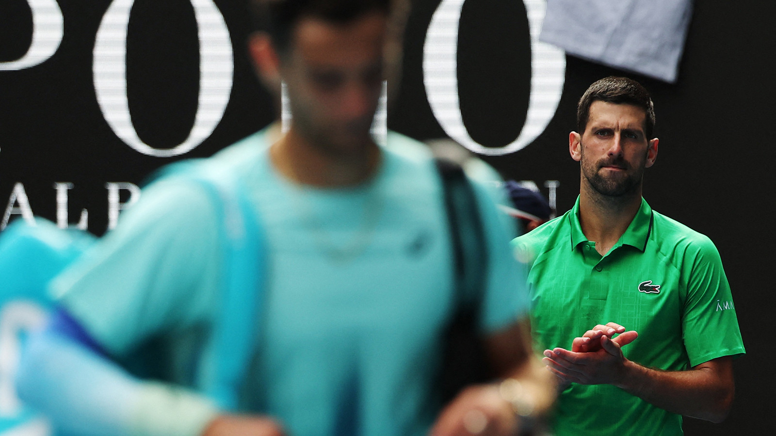 Novak Djokovic yıllara meydan okuyor! Avustralya Açık'ta yarı final bileti aldı