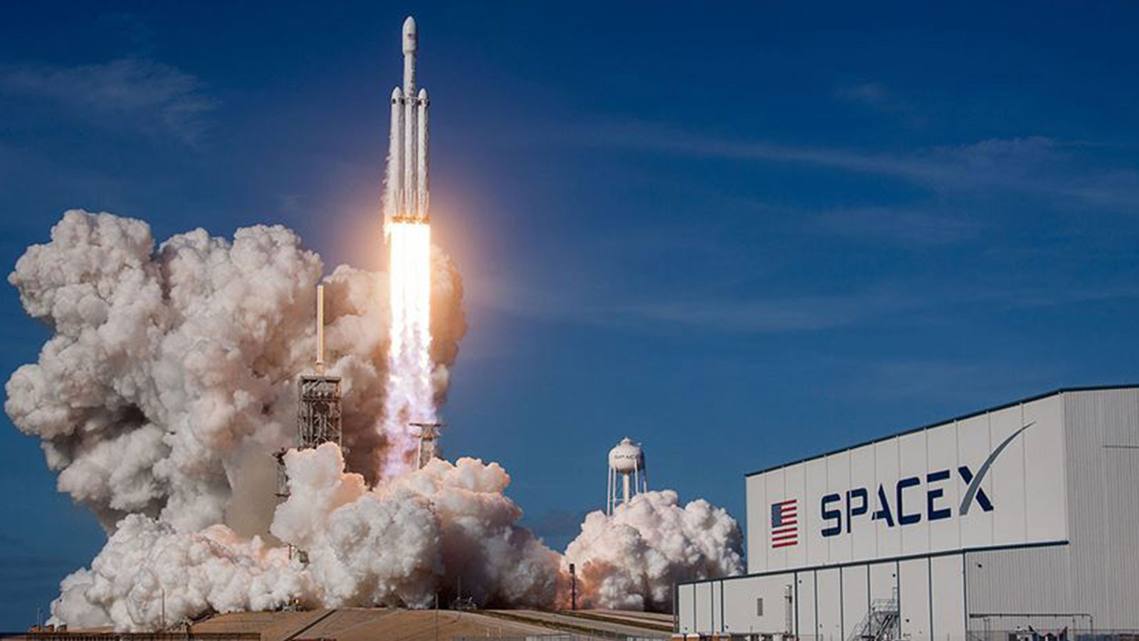 SpaceX, Haziran'da 1.5 trilyon dolar değerlemeyle halka arz olmayı planlıyor