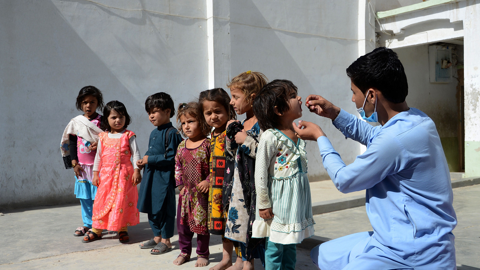 Taliban'dan Afganistan'da yeni ceza kanunu: Kölelik geri geldi, kızların eğitimi yasaklandı