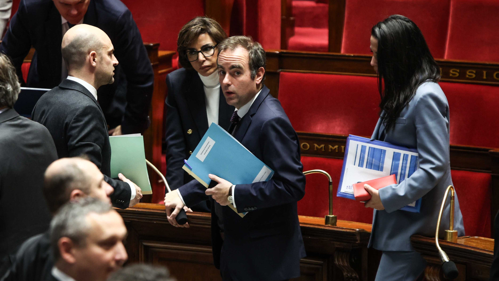 Fransa evlilikte 'cinsel ilişki' zorunluluğunu kaldırıyor, oy birliğiyle kabul edildi