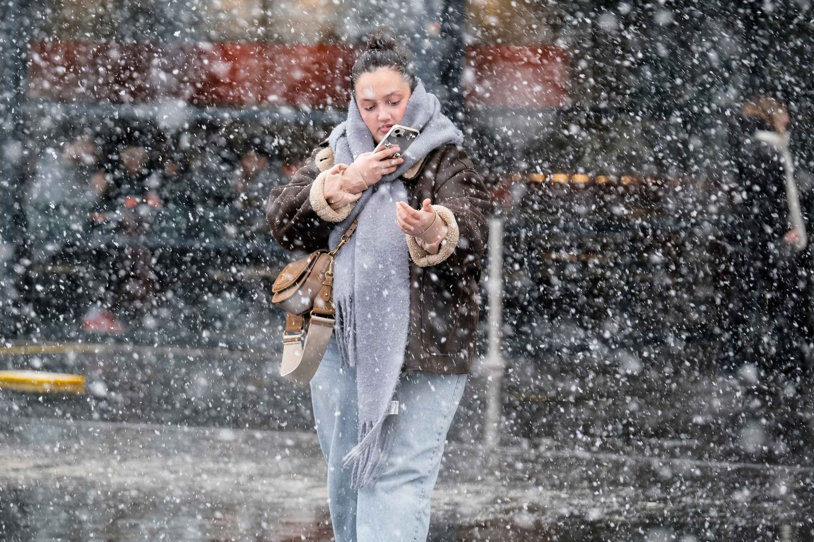 Meteoroloji haritayı yeniledi: 60 kent alarmda, İstanbul için kar uyarısı - Resim: 2