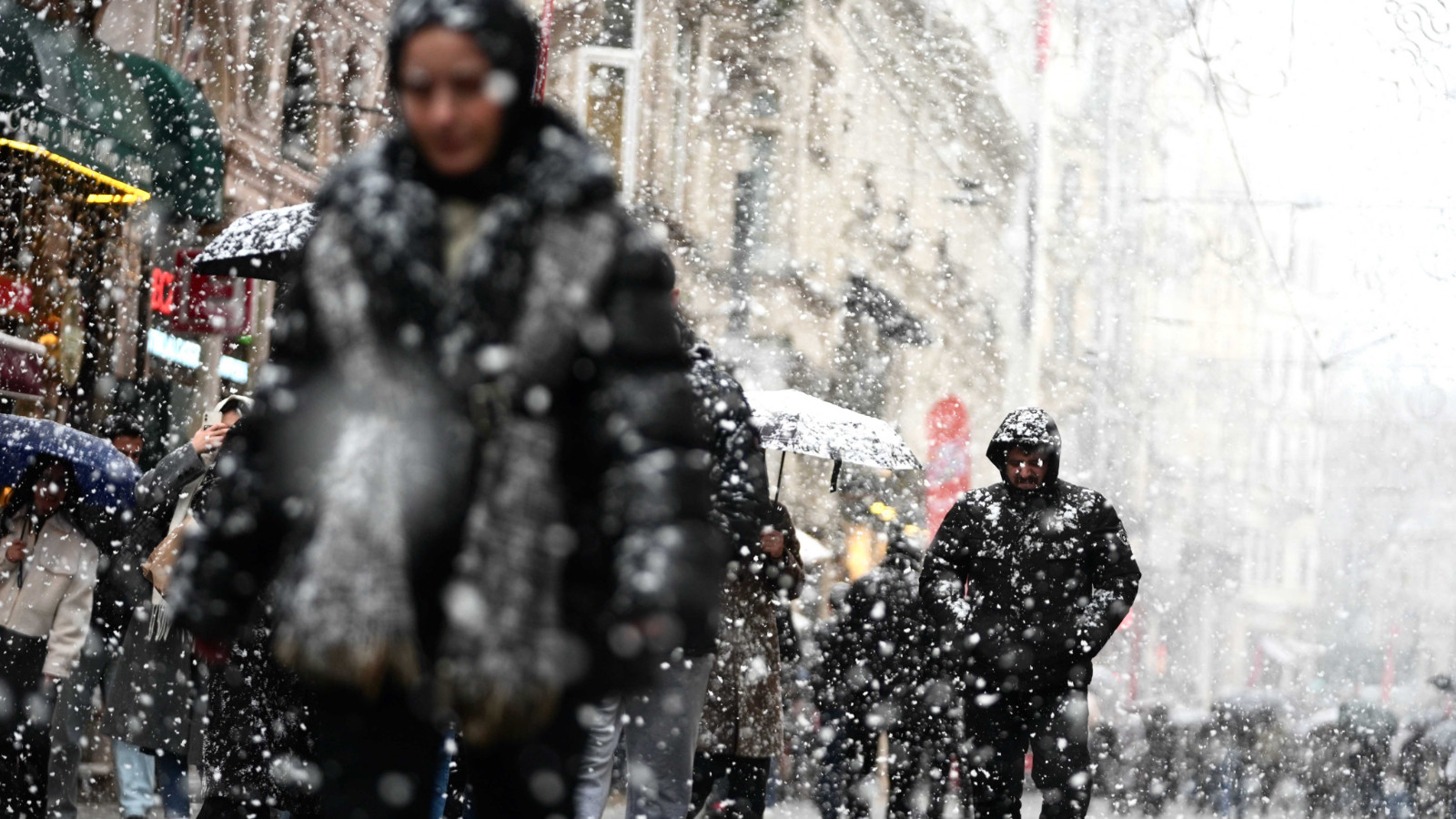 Kar, sağanak, fırtına! Meteoroloji'den özellikle İstanbullular için kritik uyarı!
