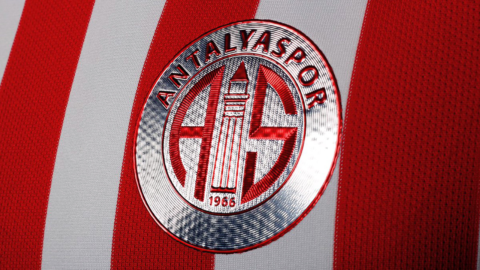 Antalyaspor, Trabzonspor takım otobüsüne yapılan taşlı saldırıyı kınadı