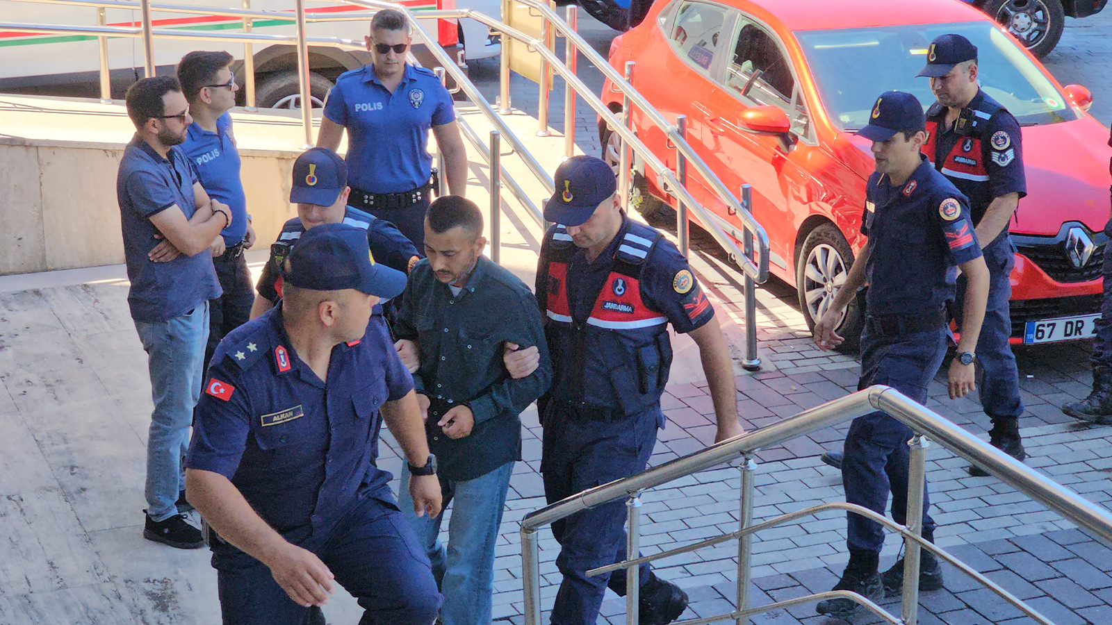 Babaanne ile 2 torununu öldüren sanığa 45 yıl 10 ay hapis cezası