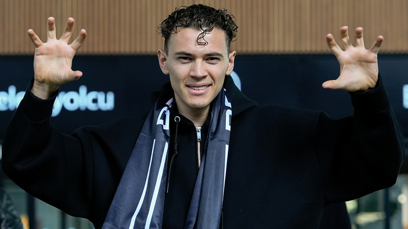 Beşiktaş, Kristjan Asllani'yi transfer ettiğini TFF'ye bildirdi