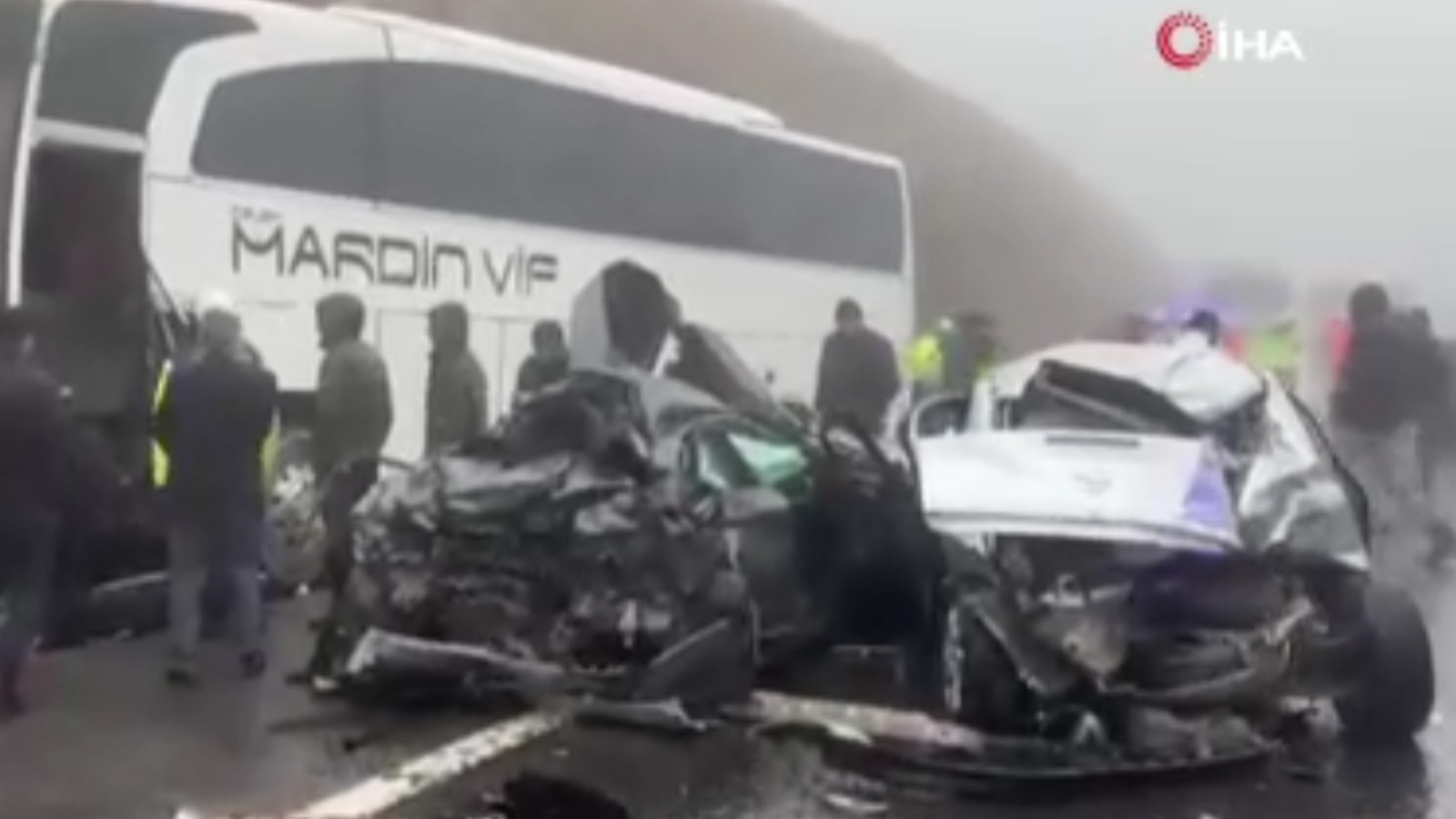 Gaziantep - Şanlıurfa otoyolunda zincirleme kaza: Ölü ve yaralılar var