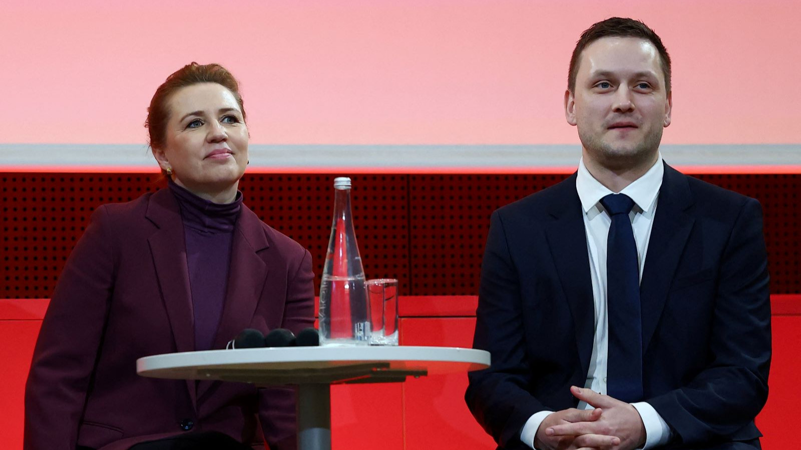 Grönland Başbakanı ABD'ye sert çıktı: Sizin demokrasinizi görüyoruz, biz aptal değiliz