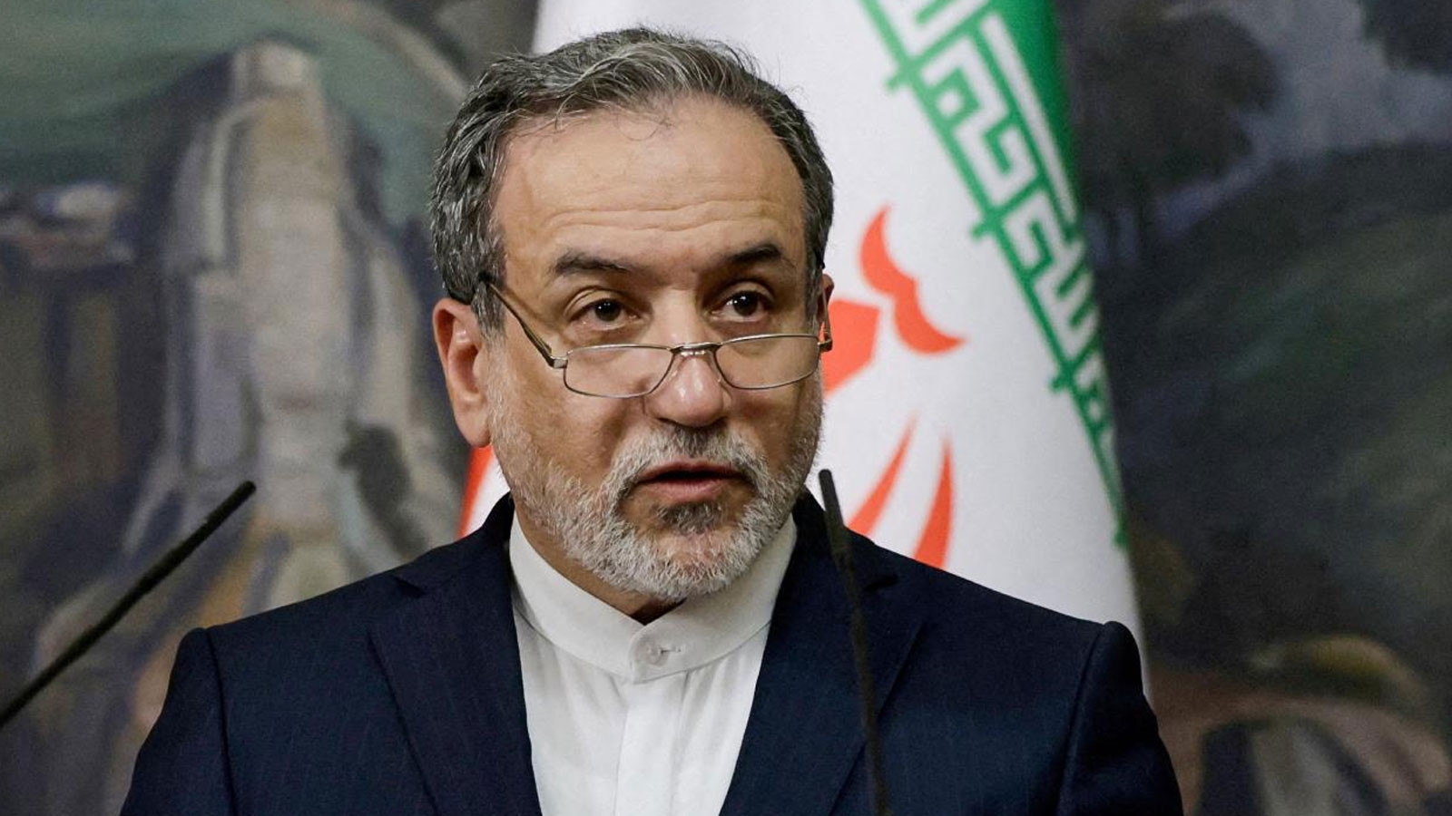 Arakçi: Dünya bir saçmalıkla karşı karşıya ve Avrupa bunu bilinçli olarak benimsiyor