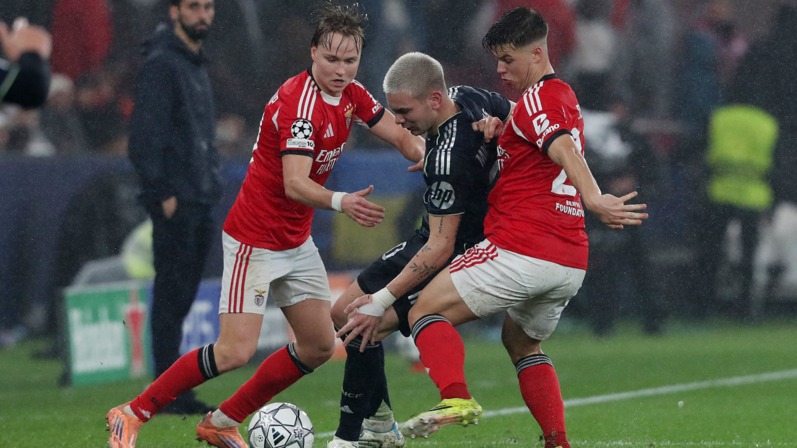 Benfica karşısında dökülen Mastantuono yerini kaybedebilir