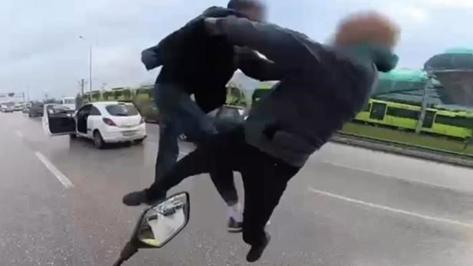 Uçan tekmelerin bedeli ağır oldu!