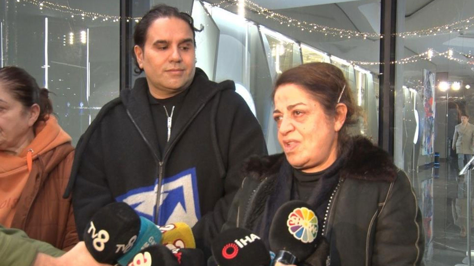 Fatih Ürek’in sevenleri hastaneye akın etti