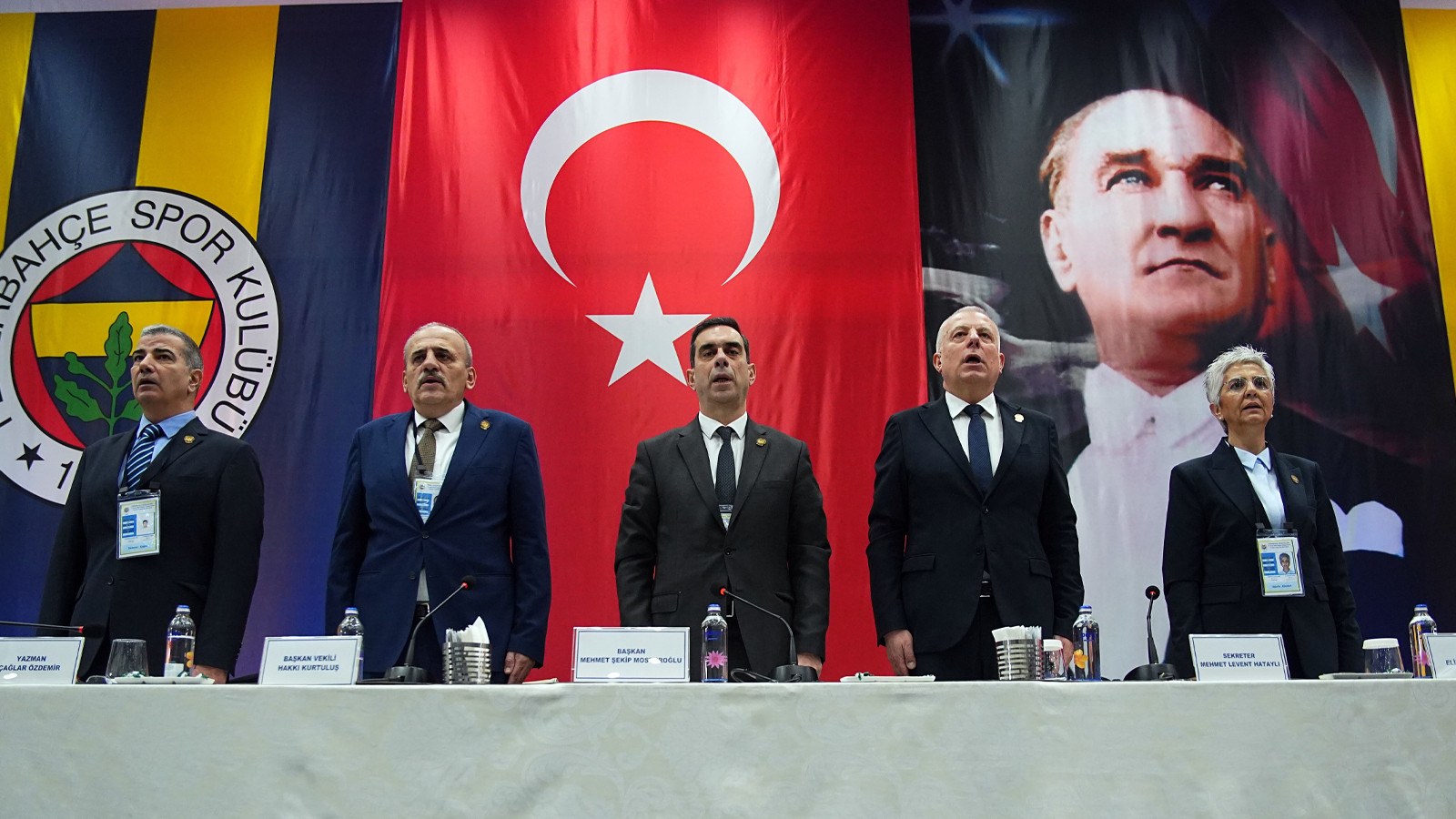 Fenerbahçe'nin borcu 27 milyar 635 milyon TL