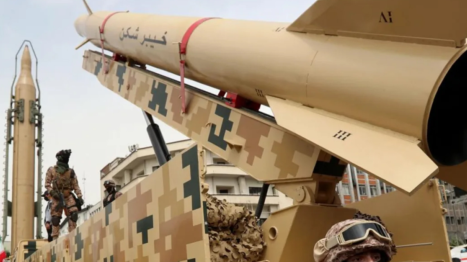 İran ordusu: Elimiz tetikte düşmanın hareketlerini izliyoruz