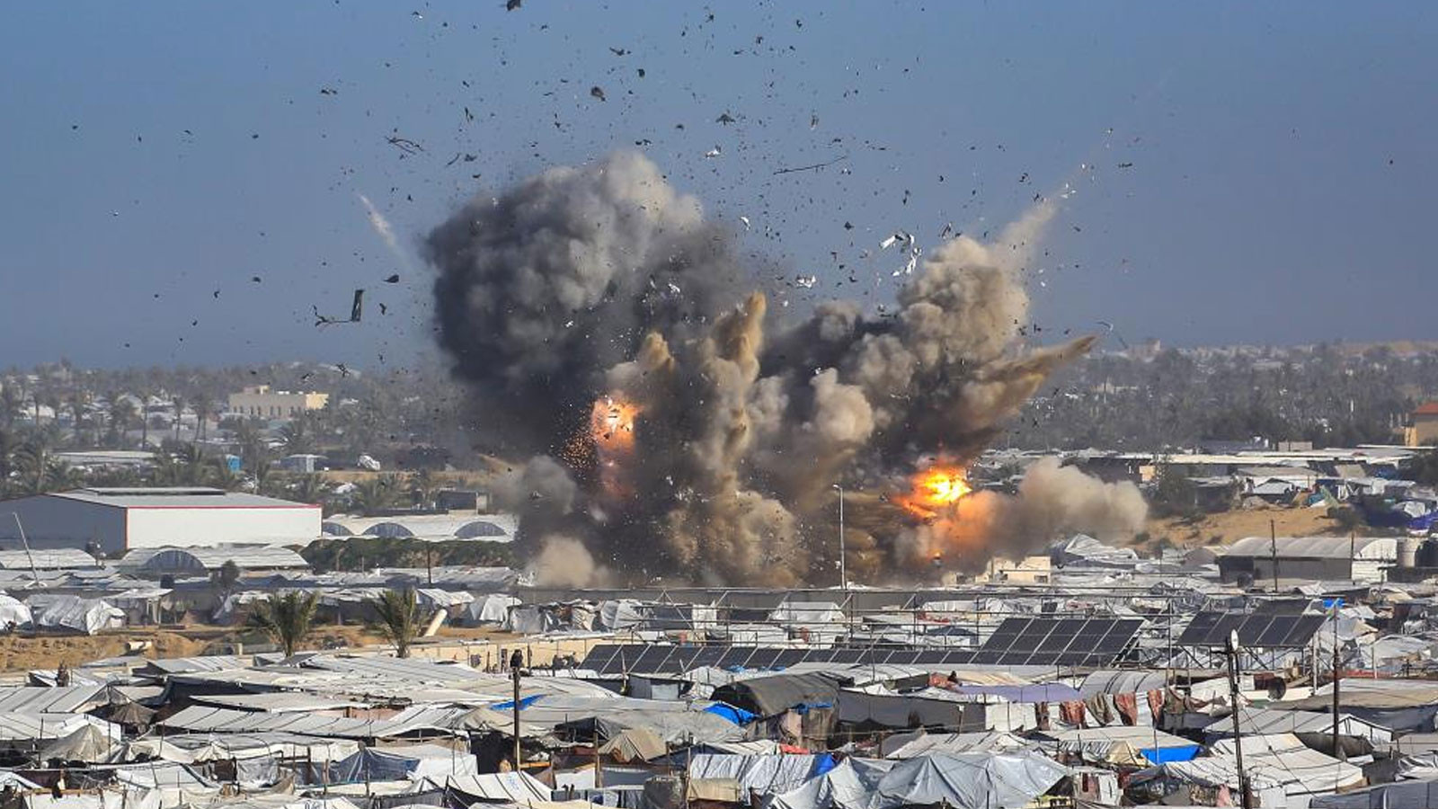 İsrail'in Gazze Şeridi'ne düzenlediği saldırılarda 37 Filistinli hayatını kaybetti