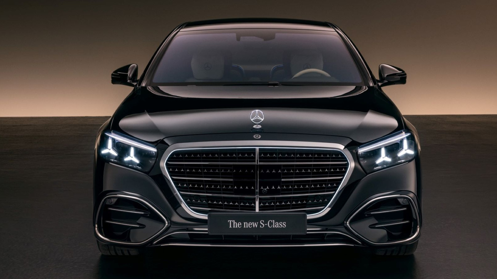 Mercedes Classe S tamamen yenilendi: Yeni nesil lüks sedan tanıtıldı