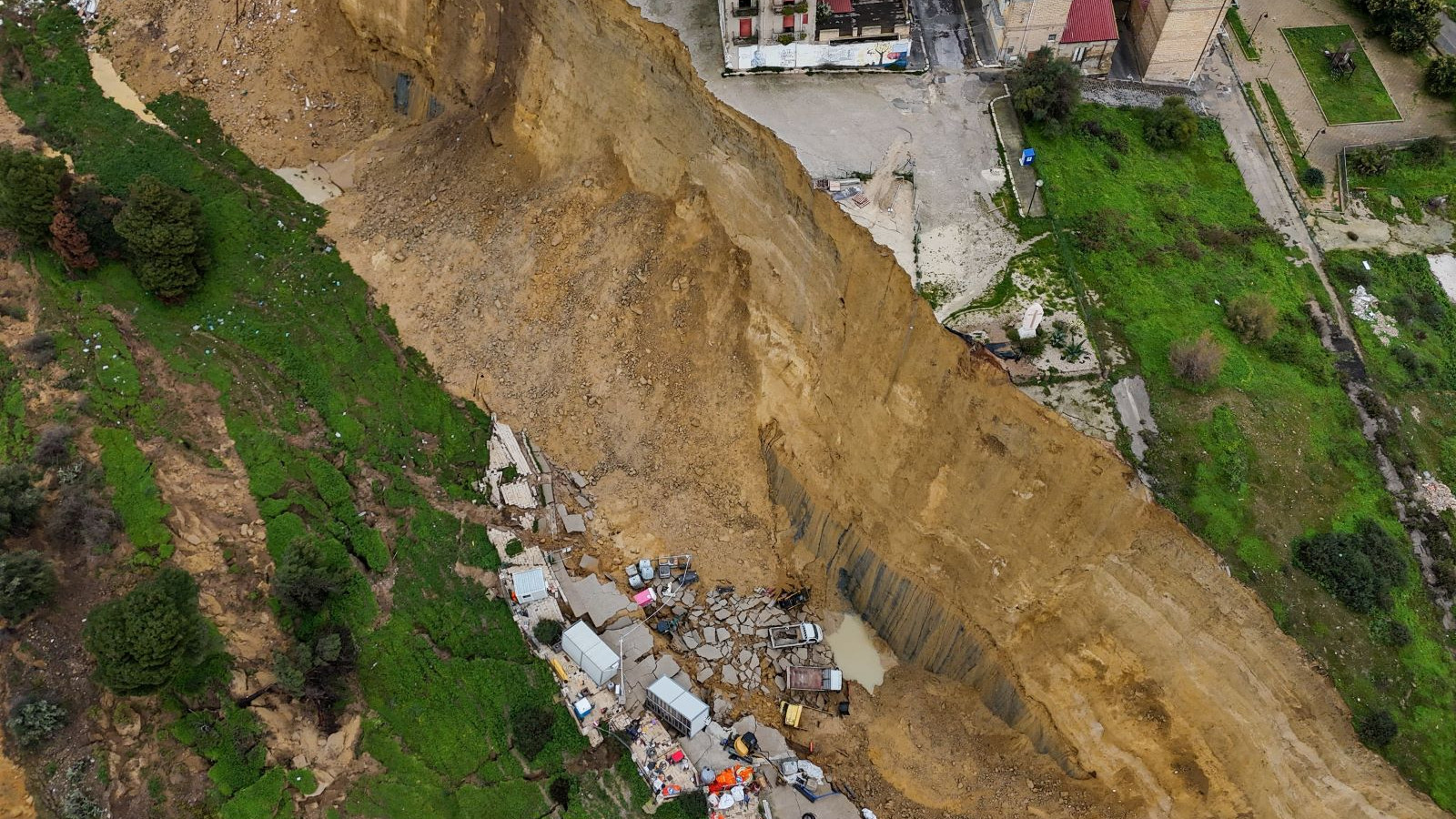 Sıra dışı heyelan: Niscemi'deki anormal doğal afetle ilgili şüpheler artıyor