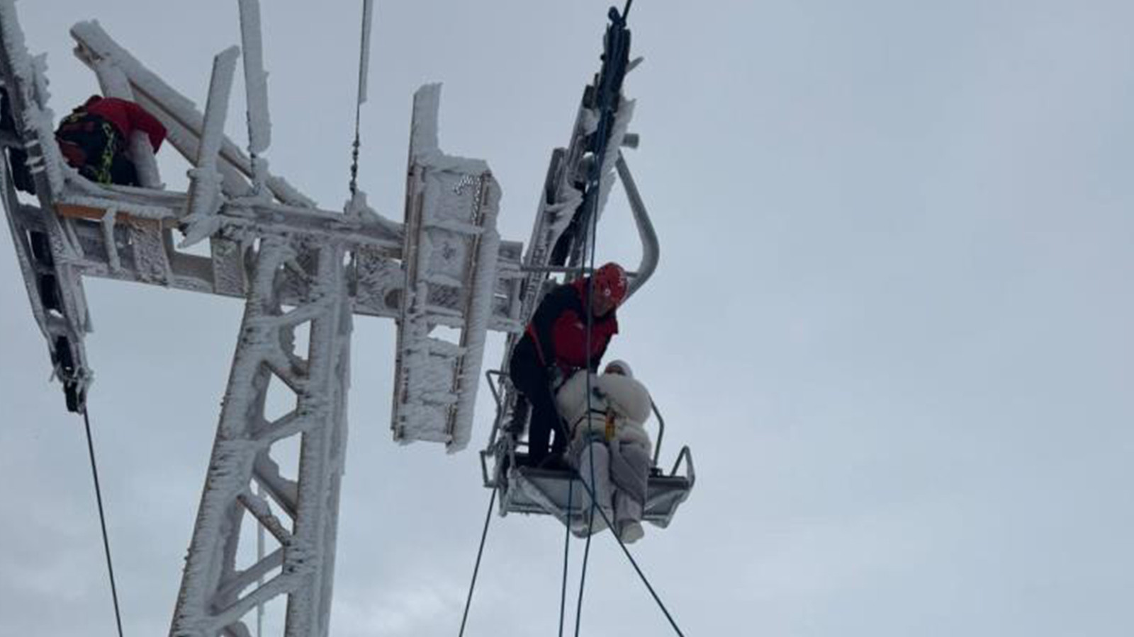 Uludağ'da 40 tatilci mahsur kaldı