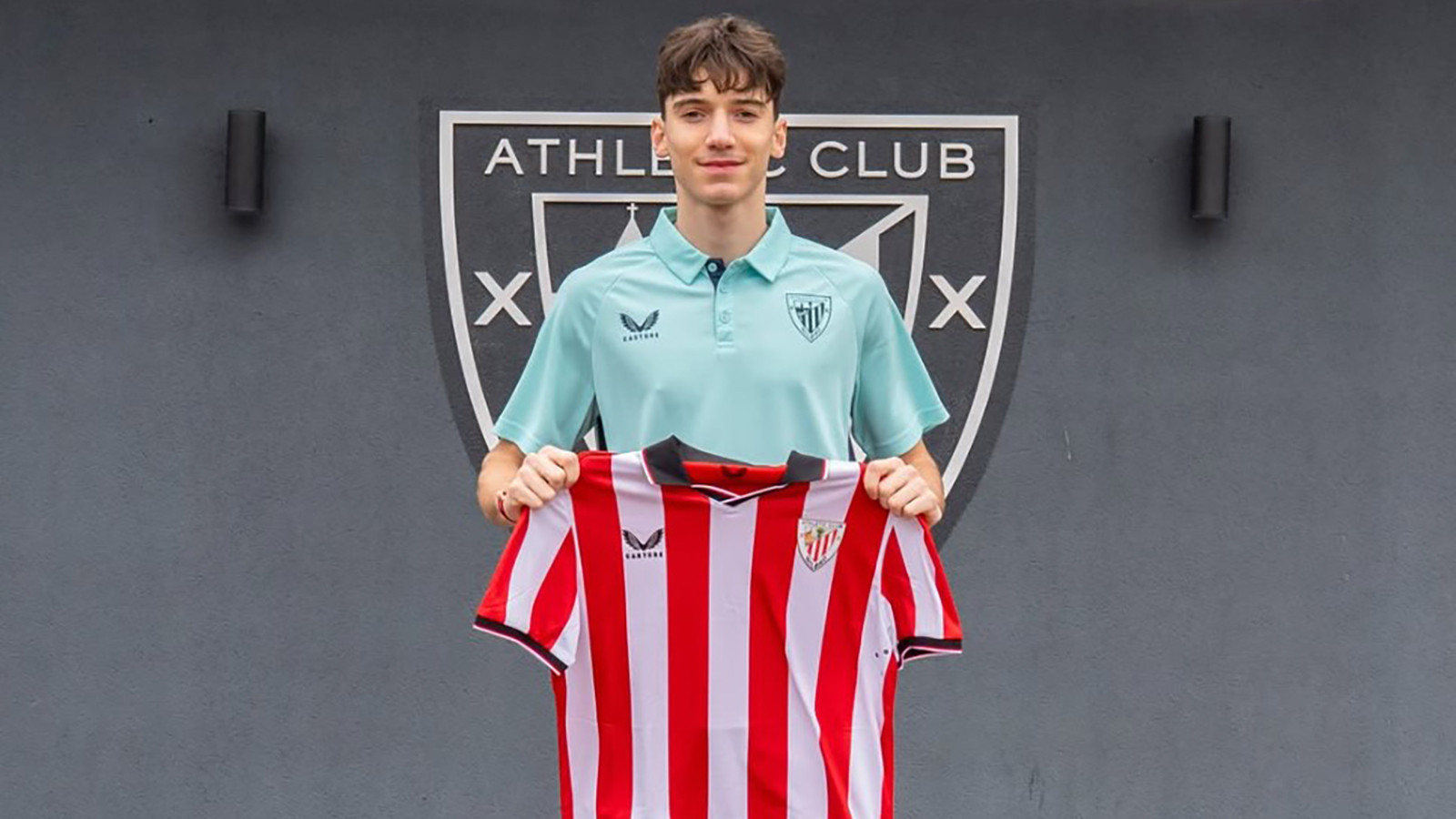 Athletic Bilbao tarihine geçen hamle: Türk futbolcu Efe Korkut imzayı attı